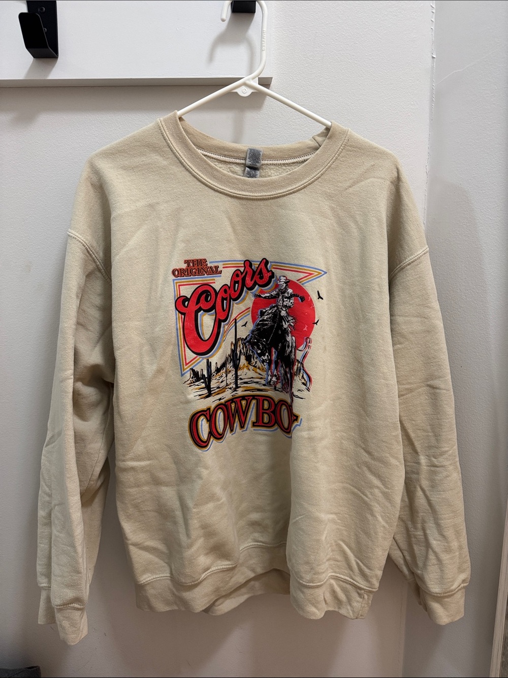 Gildan Cream Coors Cowboy Graphic Crewneck Sweater with Red Accent